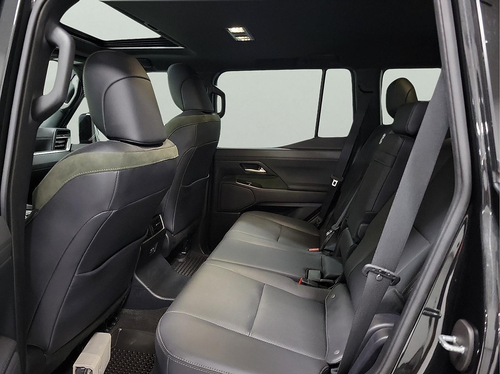 Used 2024 Lexus GX 550 AWD/4WD image 8