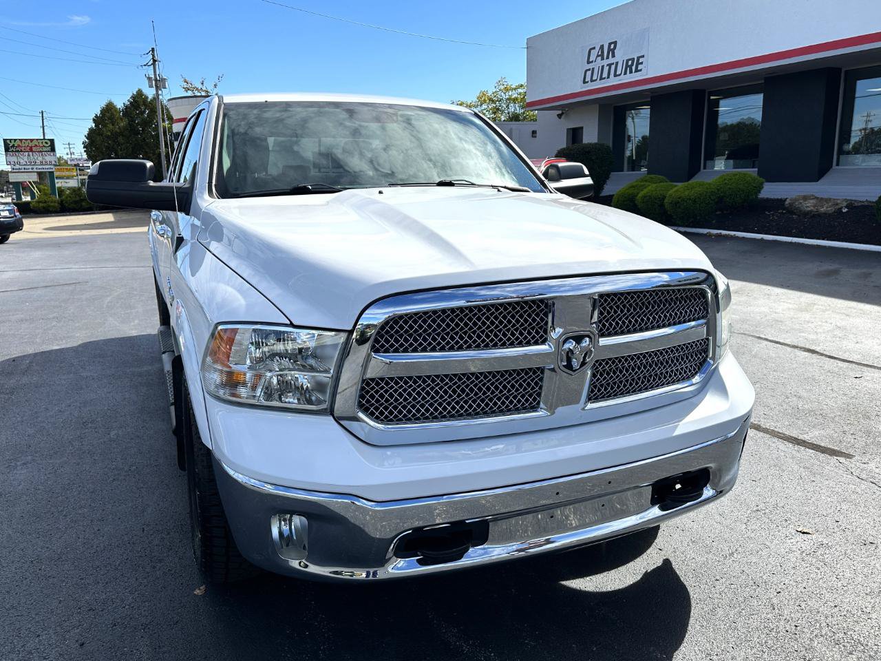 Used 2018 RAM 1500 SLT AWD/4WD image 3