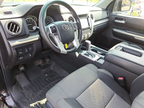 Used 2015 Toyota Tundra SR5 w/ SR5 Upgrade Package AWD/4WD image 20