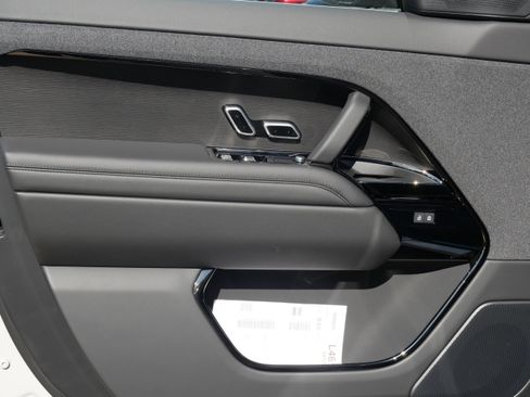 New 2026 Land Rover Range Rover Sport Dynamic SE AWD/4WD image 4