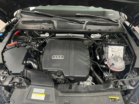 Used 2021 Audi Q5 2.0T Premium w/ Convenience Package AWD/4WD image 24
