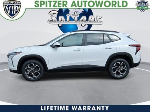 New 2026 Chevrolet Trax LT w/ LT Convenience Package FWD image 5