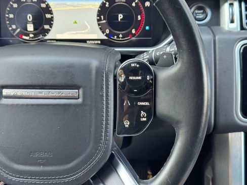 Used 2018 Land Rover Range Rover HSE image 24