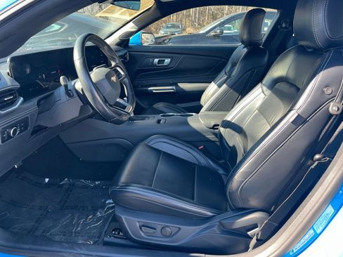 Used 2024 Ford Mustang Premium image 21