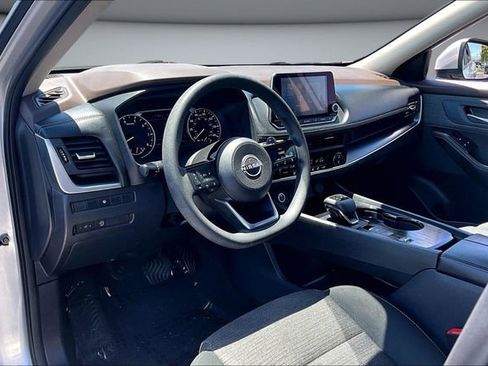 Certified 2023 Nissan Rogue SV FWD image 17
