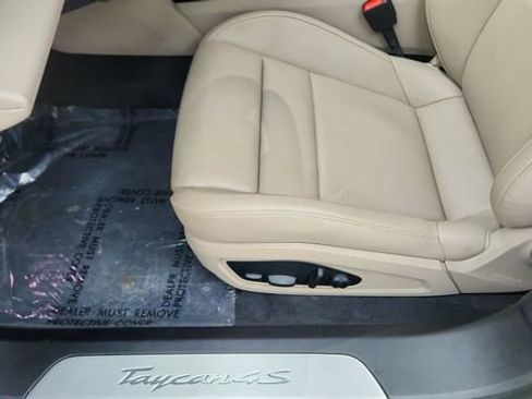 Used 2023 Porsche Taycan 4S AWD/4WD image 33