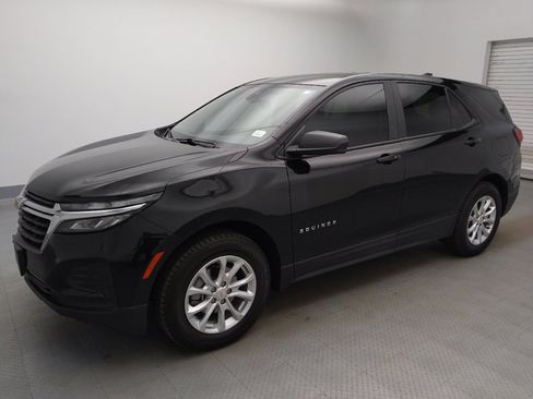 Used 2023 Chevrolet Equinox LS w/ LS Convenience Package AWD/4WD image 2