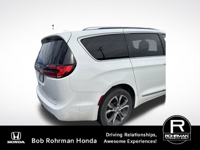 Used 2021 Chrysler Pacifica Pinnacle AWD/4WD image 9