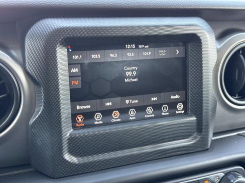 Used 2023 Jeep Wrangler Unlimited Sport AWD/4WD image 11