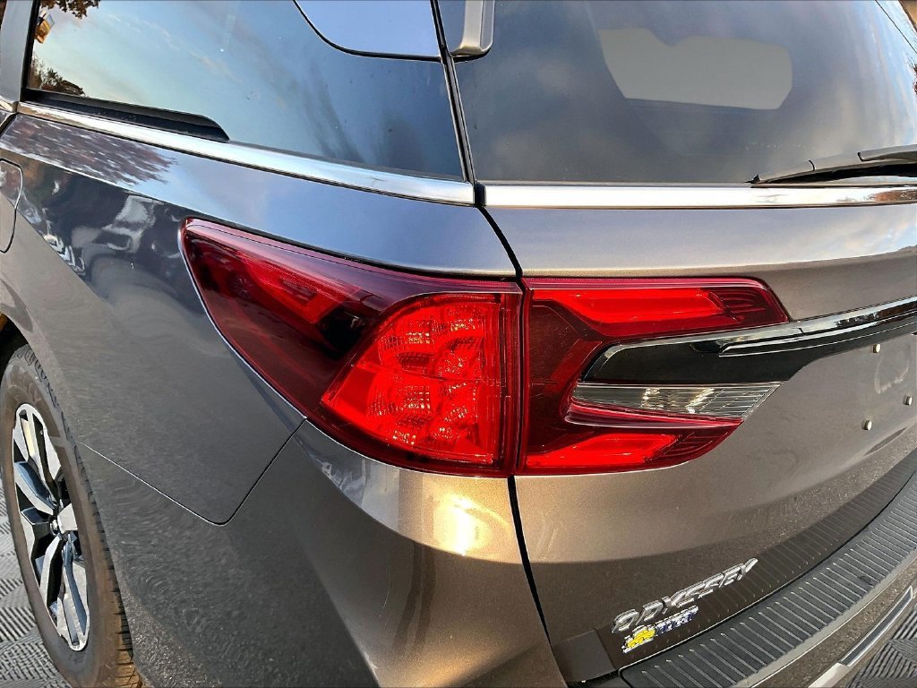 Used 2025 Honda Odyssey EX-L image 32