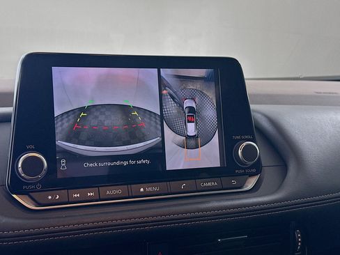 Used 2023 Nissan Rogue SL image 22