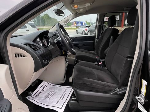 Used 2013 Dodge Grand Caravan SE FWD image 17