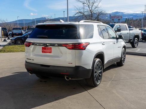 Used 2023 Chevrolet Traverse RS image 7