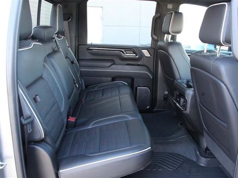 Used 2024 GMC Sierra 2500 AT4X AWD/4WD image 25