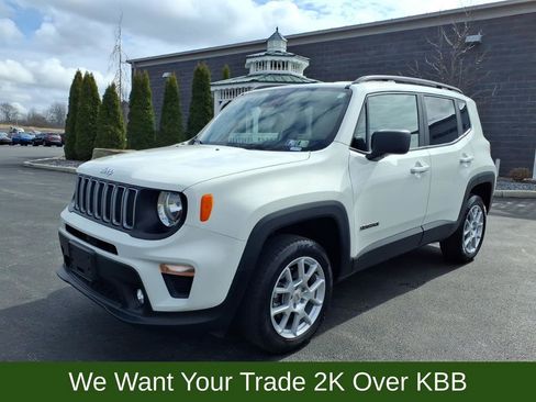 Used 2022 Jeep Renegade Latitude AWD/4WD image 2