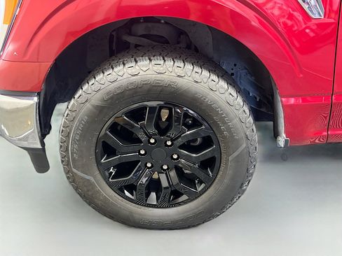 Used 2022 Ford F150 Lariat AWD/4WD image 13