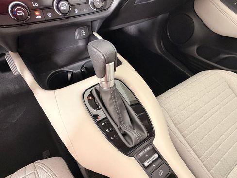 Certified 2023 Honda HR-V LX image 18