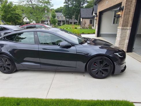 Used 2025 Tesla Model S Plaid AWD/4WD image 17