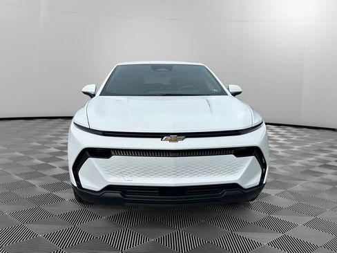 New 2026 Chevrolet Equinox EV LT image 2