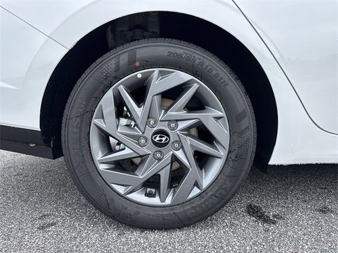 New 2026 Hyundai Elantra Blue image 17