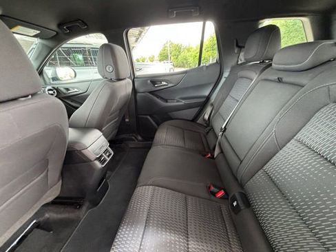 Used 2025 Chevrolet Equinox LT FWD image 33