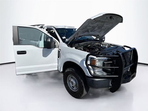 Used 2021 Ford F250 XL w/ Power Equipment Group AWD/4WD image 32