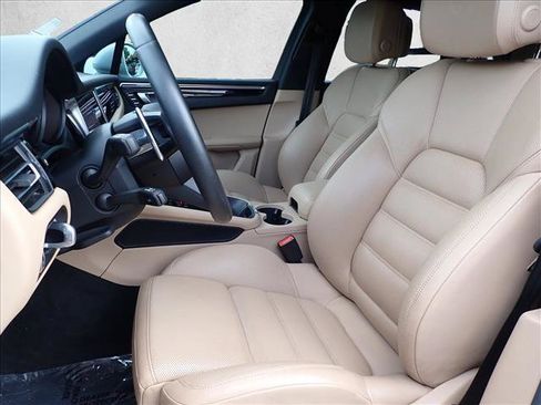Used 2022 Porsche Macan S AWD/4WD image 13