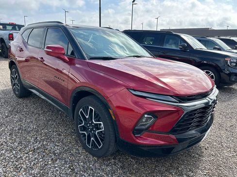Used 2024 Chevrolet Blazer RS FWD image 3