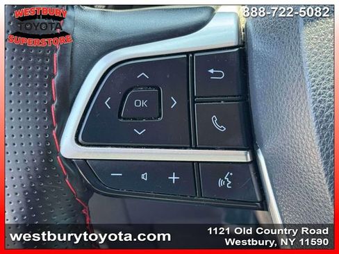 Used 2023 Toyota Highlander Platinum AWD/4WD image 25