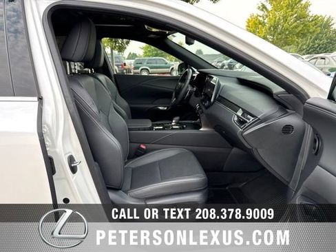Used 2025 Lexus RX 350 AWD/4WD image 13