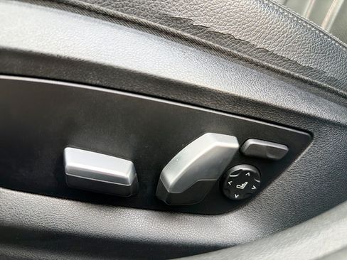 Used 2018 BMW 530i RWD image 14