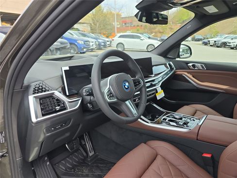 New 2026 BMW X5 xDrive50e w/ M Sport Package AWD/4WD image 23