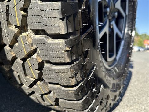 New 2025 Jeep Gladiator Rubicon image 17