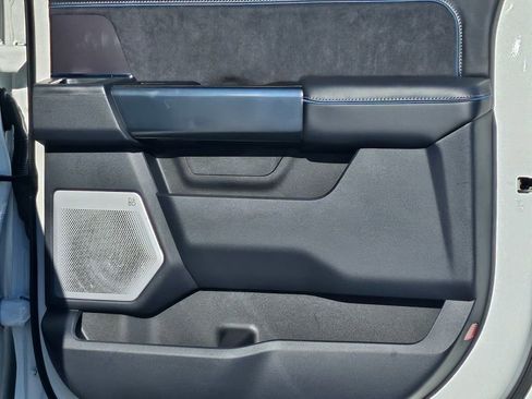 New 2026 Ford F350 Platinum w/ FX4 Off-Road Package image 38