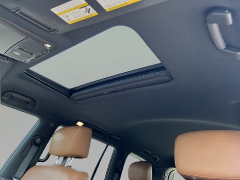 Used 2022 INFINITI QX80 Sensory w/ Cargo Package RWD image 24