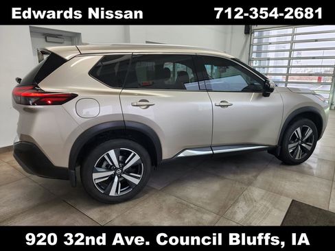 Used 2021 Nissan Rogue SL image 7