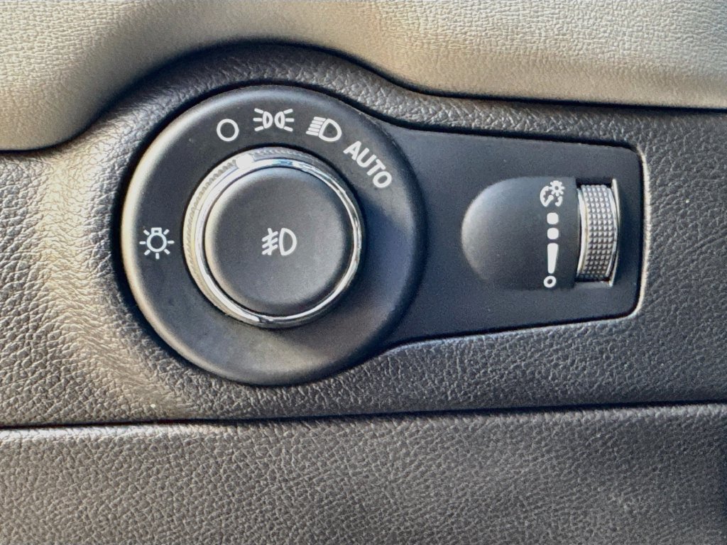 Used 2021 Dodge Durango R/T w/ Tow 'N Go Package AWD/4WD image 12