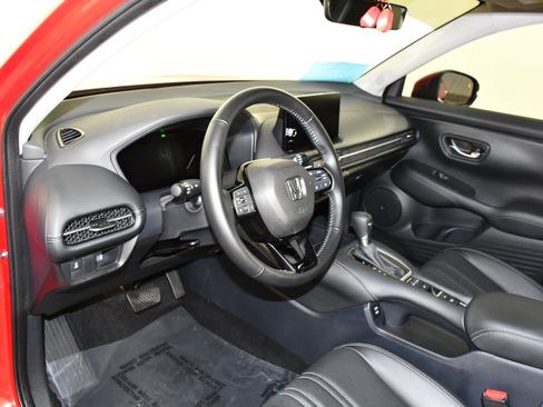 Certified 2025 Honda HR-V EX-L image 36