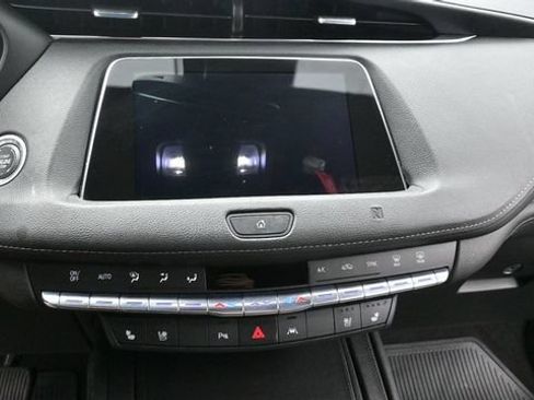Used 2019 Cadillac XT4 Premium Luxury AWD/4WD image 19