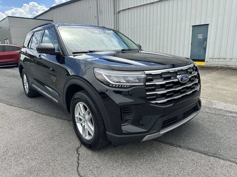 Used 2025 Ford Explorer Active AWD/4WD image 11