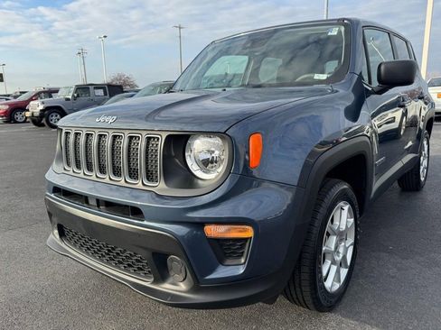 Used 2023 Jeep Renegade Latitude image 8