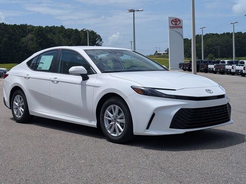 New 2026 Toyota Camry LE FWD image 7