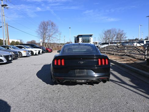 Used 2017 Ford Mustang Premium image 8