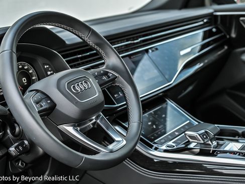 Used 2024 Audi Q8 Premium Plus image 32