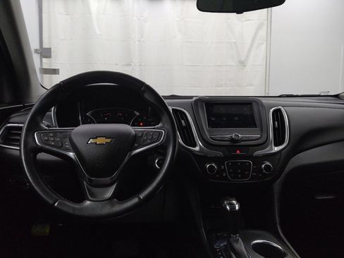 Used 2019 Chevrolet Equinox LT w/ Driver Convenience Package image 22