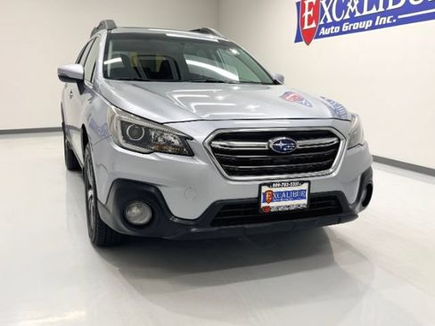 Used 2018 Subaru Outback 2.5i Limited AWD/4WD image 4
