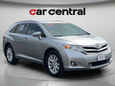 Used 2015 Toyota Venza LE AWD/4WD image 8