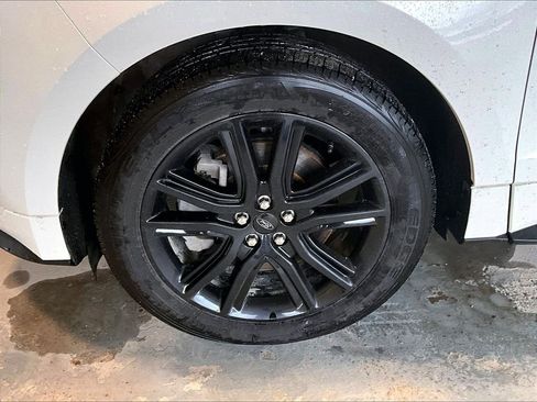 Used 2022 Ford Edge ST-Line w/ Class II Trailer Tow Package image 7