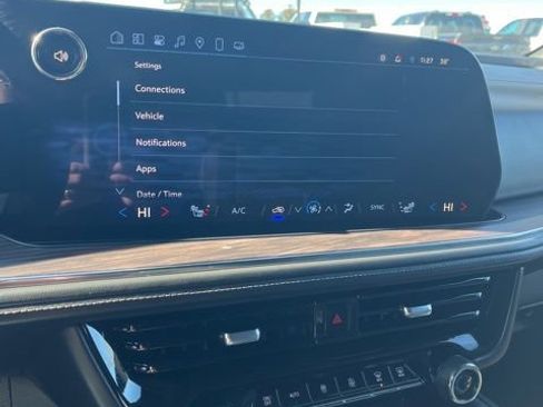 Used 2025 Chevrolet Tahoe LT AWD/4WD image 43