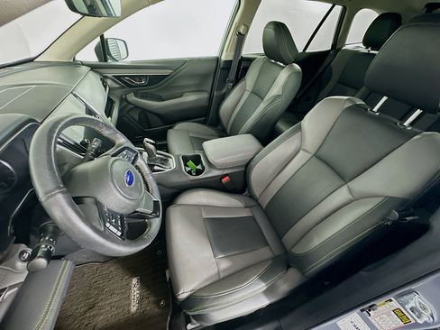 Used 2025 Subaru Outback Onyx Edition AWD/4WD image 13